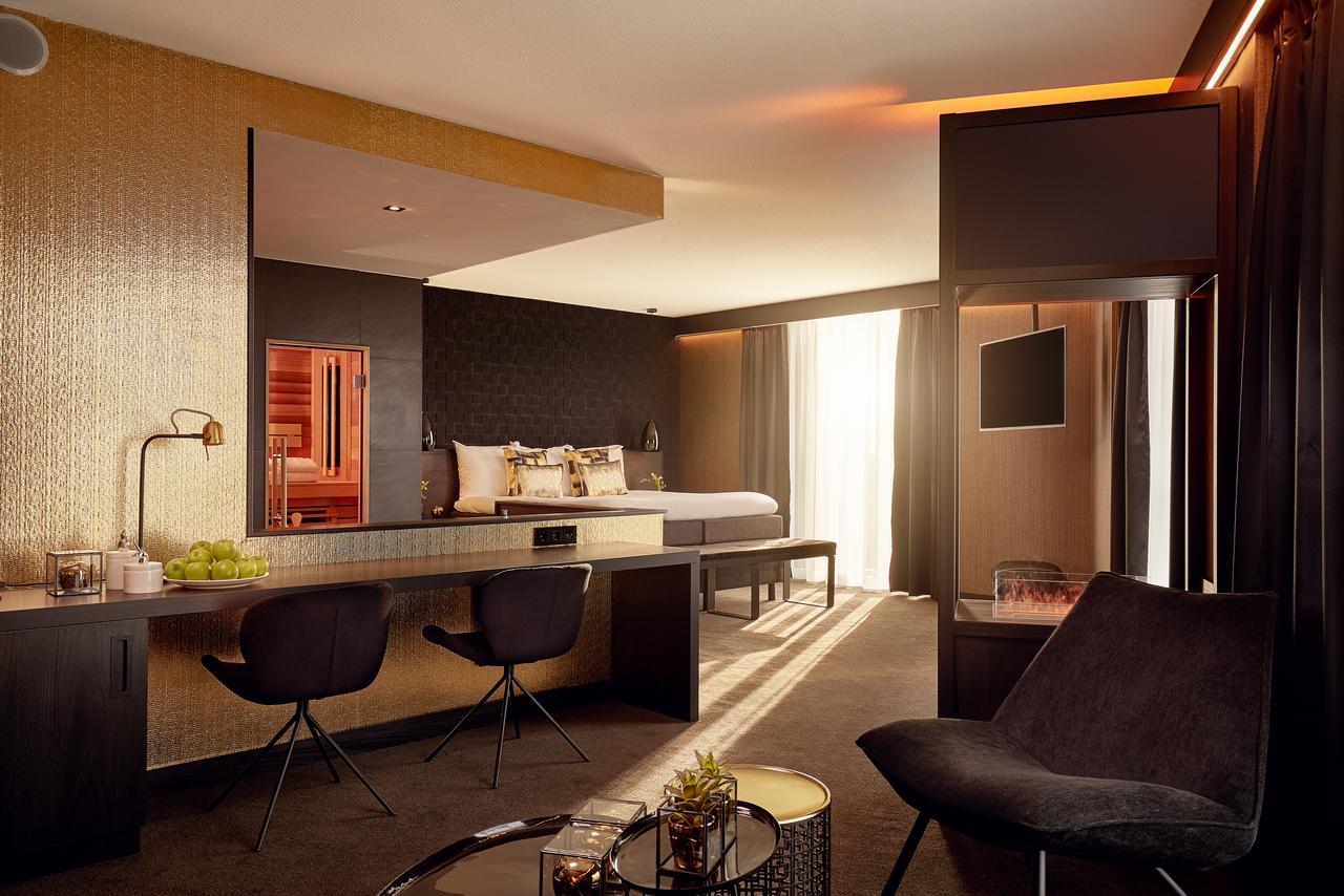Wellness Suite Zwart